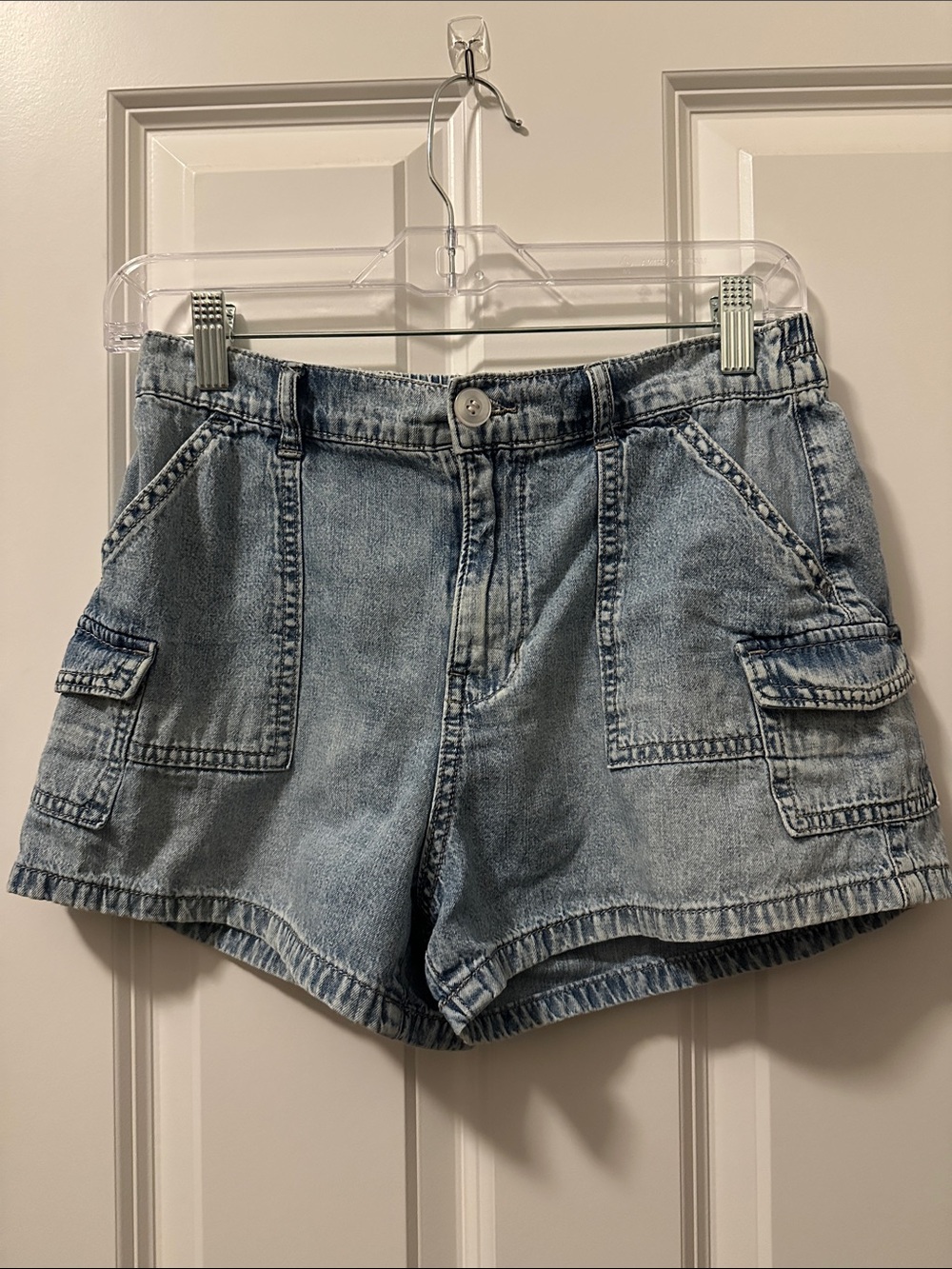 Light Blue Denim Cargo Shorts for Women - Casual Utility Style